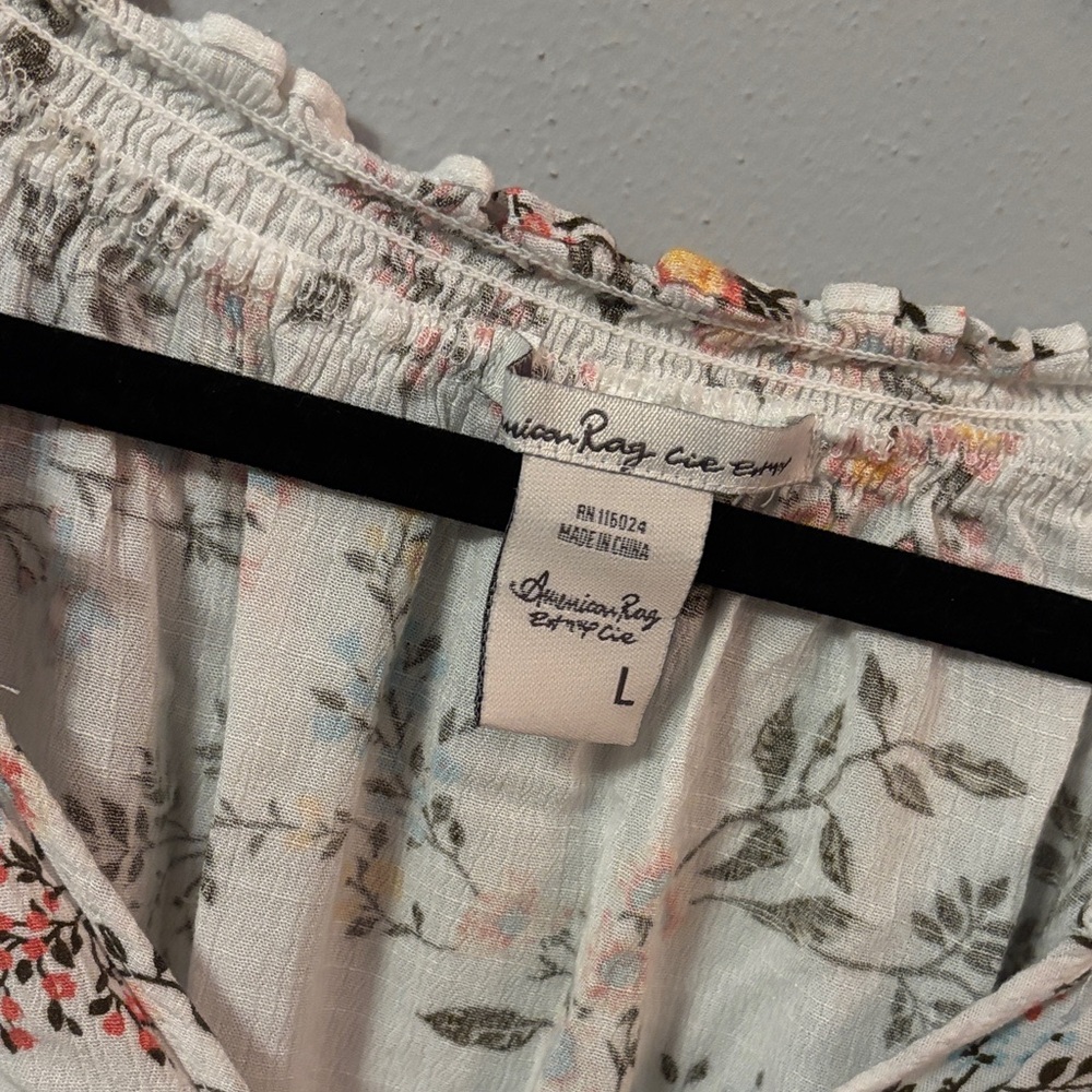 American Rag Cream Floral Blouse - Picture 2 of 4